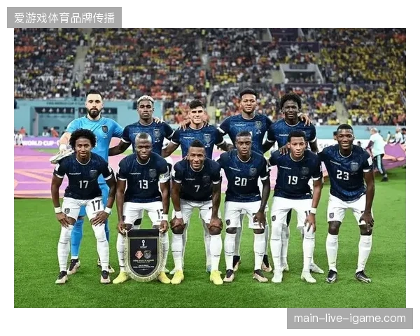 摩洛哥队防守体系保持高度稳定性，阿什拉夫领衔的后防线仍是球队基石